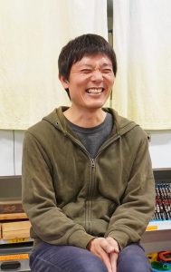 「遊び」の中で人間性を育み、未来の社会を創る。秋津児童館育成室・船橋紘二施設長が語る、「絶対に諦めない」学童保育のリアルと想い